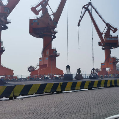 Customizable Steel Harbour Cranes Loading And Unloading With 1.5 Revolutions Per Min Slewing Speed