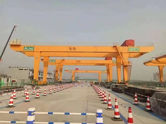 Remote Controlled Operation Double Beam Gantry Crane For Industrial Terminal Handling Needs