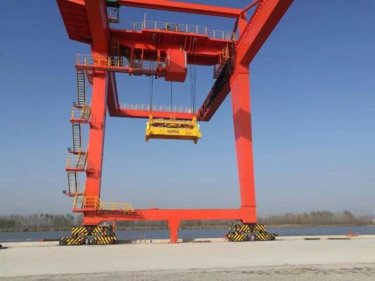 Longmen Variation Bridge Gantry Rail Crane At The Port For Loading And Unloading