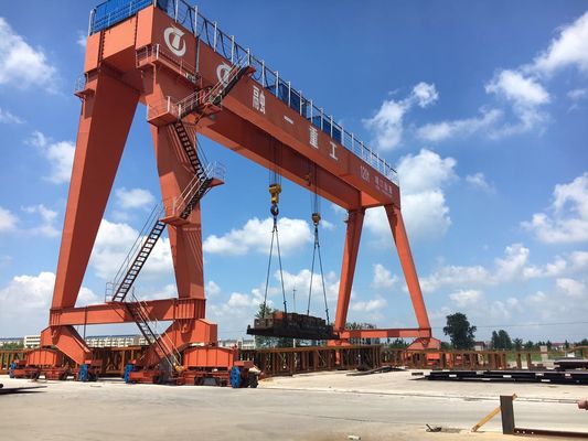 Sturdy Lucheng Steel Rail Mounted Gantry Crane For Sale 0-50m With Customizable Tonnage
