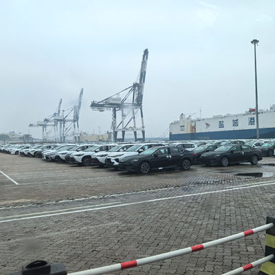 Steel Port Cranes With 1.5 RPM Slewing Speed And Air Remote Operation